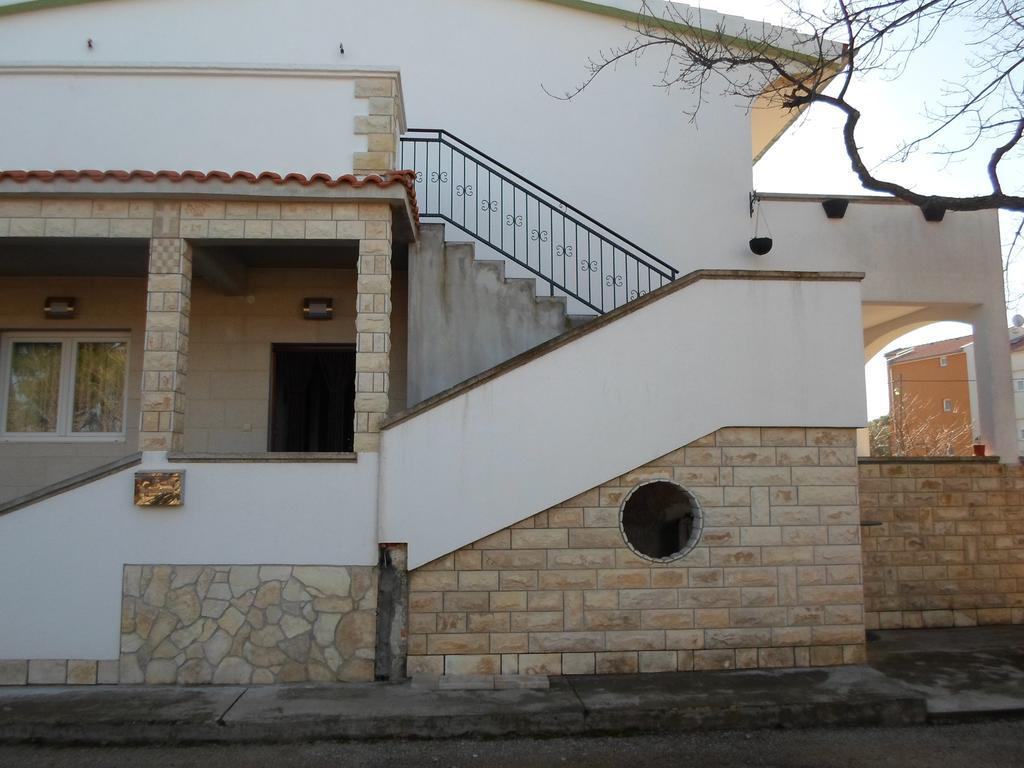 Nana * Biograd Na Moru